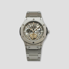 Hublot Watch Heavy Weight And Good Finishing
